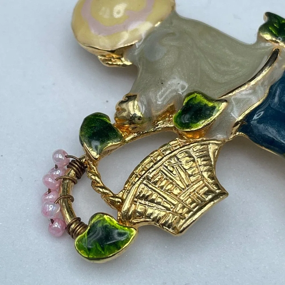 Vintage‎ Enamel Gardener Girl Brooch Gold Tone Cute Spring Whimsical